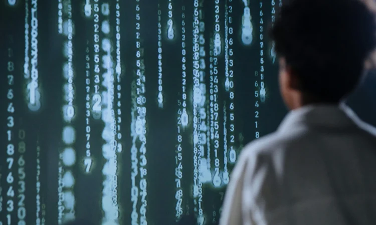 Pikselit Etenemään: AI-Pohjainen Kuvantamisohjelmisto Biotechin Vuoden 2030 Vallankumouksessa